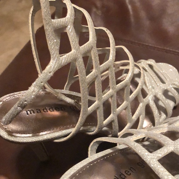 Silver straps heels - Picture 3 of 4